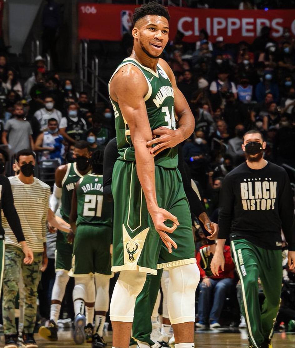 关于字母哥迎来五赛季出色发挥，尤文图斯观众热烈欢呼！的信息